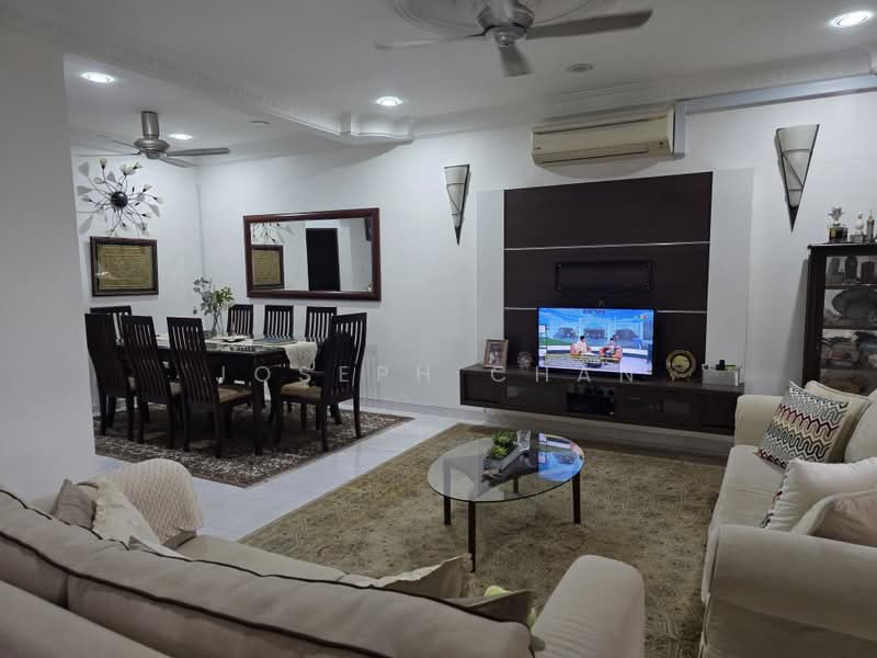 Rumah Teres 2 Tingkat untuk Dijual di Seksyen 7 (Shah Alam) - Joseph Chan - Living Room - PropertyGuru.com.my