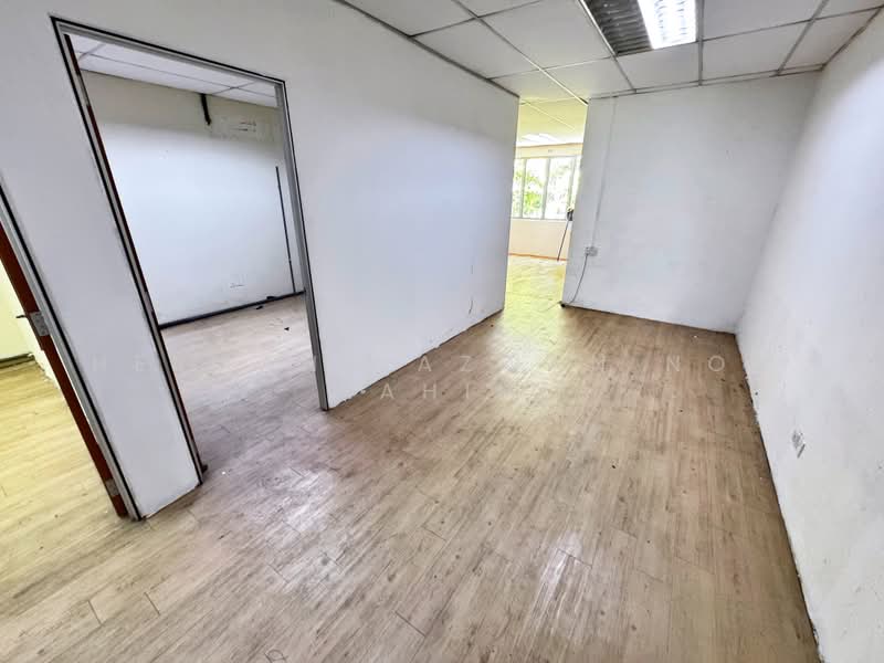 Shop / Office for Rent in Taman Bunga Kantan (Kajang) - Herman Sazwan Nor Rahim - Interior - PropertyGuru.com.my