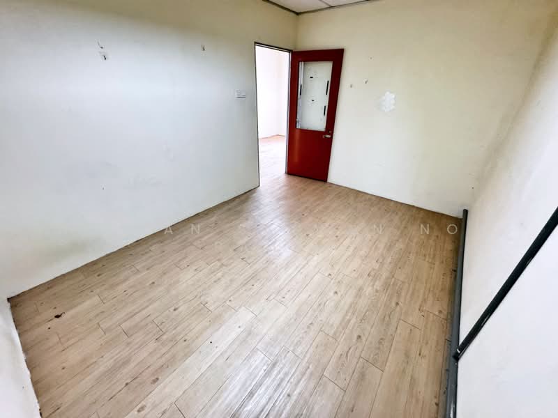 Shop / Office for Rent in Taman Bunga Kantan (Kajang) - Herman Sazwan Nor Rahim - Interior - PropertyGuru.com.my