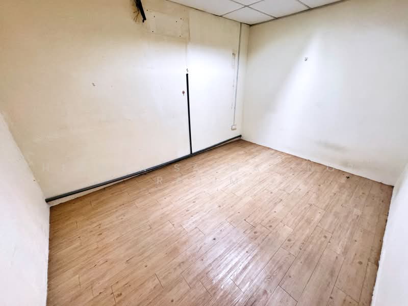 Shop / Office for Rent in Taman Bunga Kantan (Kajang) - Herman Sazwan Nor Rahim - Interior - PropertyGuru.com.my