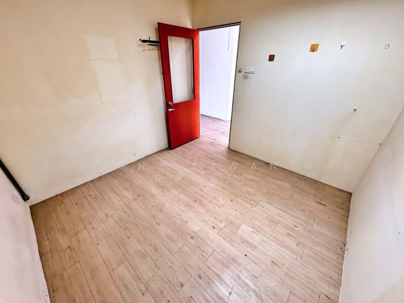 Shop / Office for Rent in Taman Bunga Kantan (Kajang) - Herman Sazwan Nor Rahim - Interior - PropertyGuru.com.my