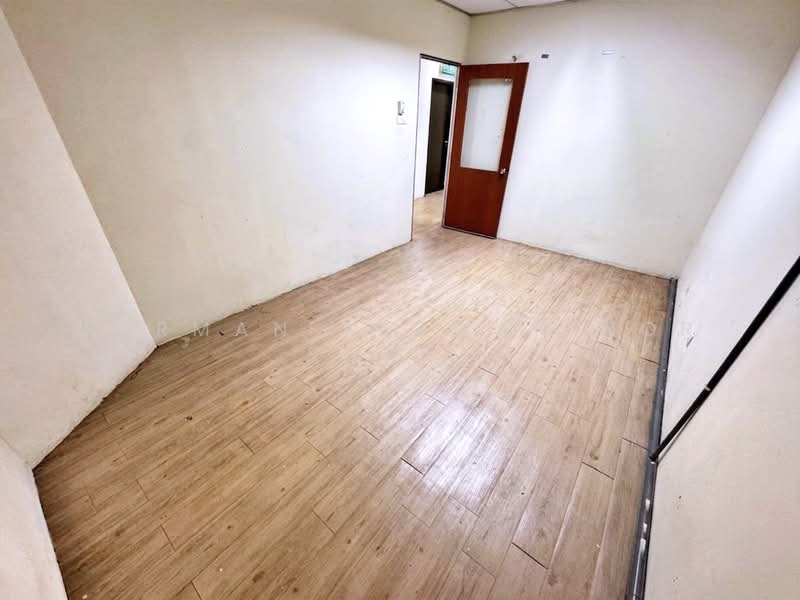 Shop / Office for Rent in Taman Bunga Kantan (Kajang) - Herman Sazwan Nor Rahim - Interior - PropertyGuru.com.my