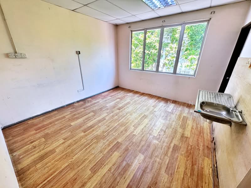 Shop / Office for Rent in Taman Bunga Kantan (Kajang) - Herman Sazwan Nor Rahim - Interior - PropertyGuru.com.my