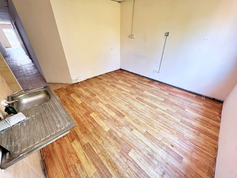 Shop / Office for Rent in Taman Bunga Kantan (Kajang) - Herman Sazwan Nor Rahim - Interior - PropertyGuru.com.my