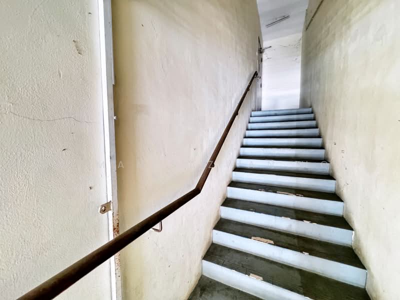 Shop / Office for Rent in Taman Bunga Kantan (Kajang) - Herman Sazwan Nor Rahim - Corridor - PropertyGuru.com.my