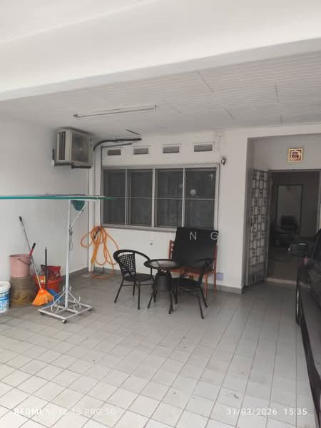 1-storey Terraced House for Rent in Taman Abad (Johor Bahru) - YC Fung - Car Park - PropertyGuru.com.my