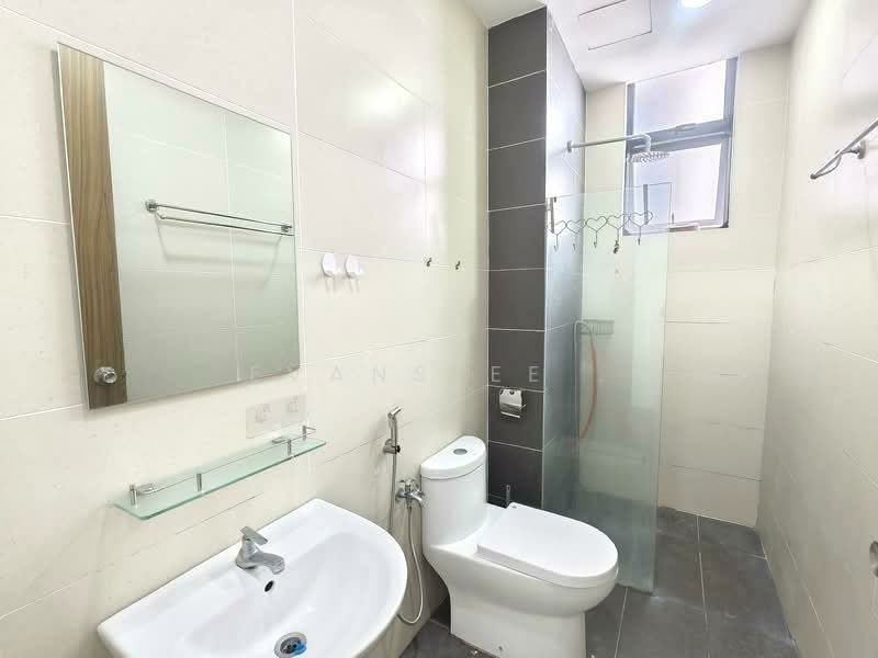Service Residence for Rent at City of Green - Evanslee . - Bathroom - PropertyGuru.com.my