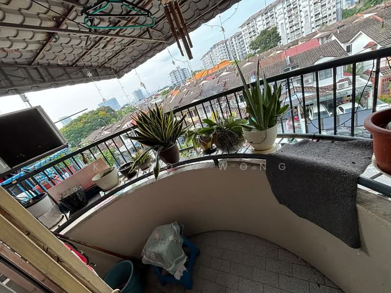 Apartment for Sale at Taman Jinjang Baru Kos Sederhana Apartment - Kayson Wong - Balcony - PropertyGuru.com.my