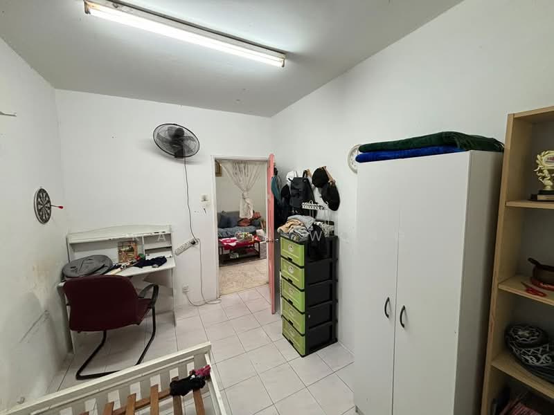 Apartment for Sale at Taman Jinjang Baru Kos Sederhana Apartment - Kayson Wong - Bedroom - PropertyGuru.com.my