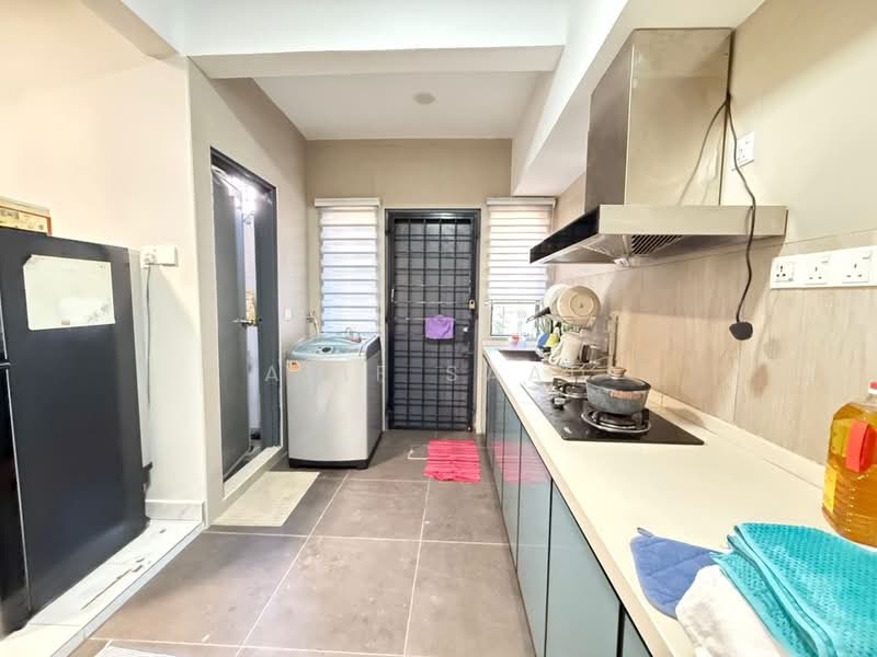 Rumah Teres 2 Tingkat untuk Dijual di Kota Damansara (Selangor) - Alif Saad - Kitchen - PropertyGuru.com.my