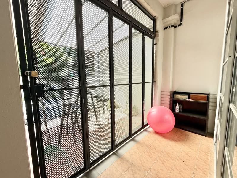 Rumah Teres 2 Tingkat untuk Dijual di Kota Damansara (Selangor) - Alif Saad - Balcony - PropertyGuru.com.my