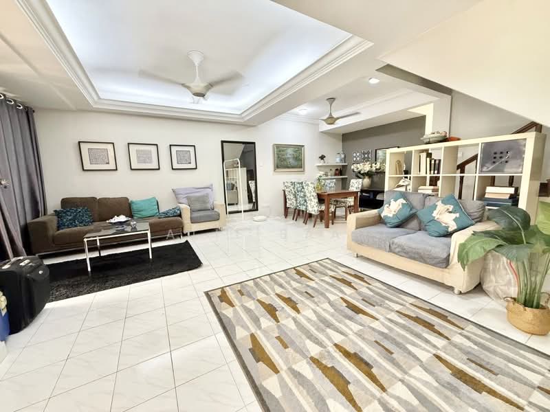 Rumah Teres 2 Tingkat untuk Dijual di Kota Damansara (Selangor) - Alif Saad - Living Room - PropertyGuru.com.my