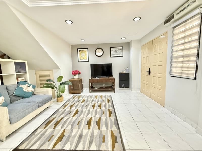 Rumah Teres 2 Tingkat untuk Dijual di Kota Damansara (Selangor) - Alif Saad - Living Room - PropertyGuru.com.my