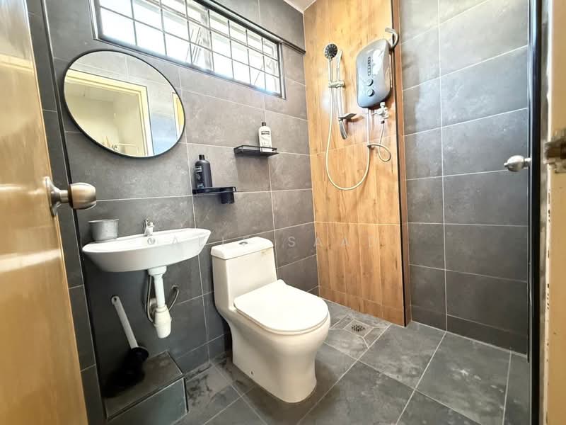 Rumah Teres 2 Tingkat untuk Dijual di Kota Damansara (Selangor) - Alif Saad - Bathroom - PropertyGuru.com.my