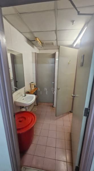 Office for Rent in Petaling Jaya (Selangor) - Mandy Liew - Bathroom - PropertyGuru.com.my