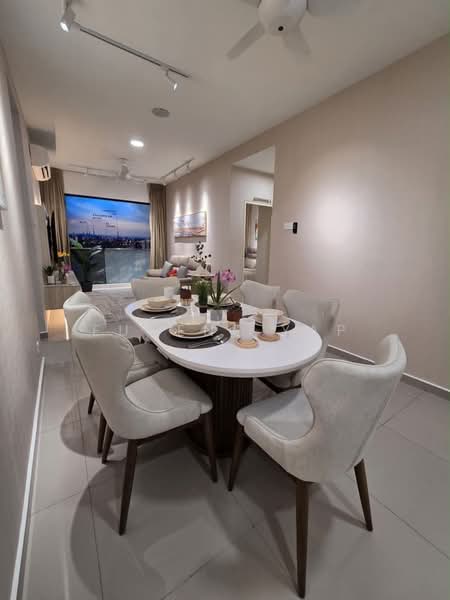 Servis Apartment untuk Dijual di 99 Legend @ KL North - Eugene Yap - Dining Room - PropertyGuru.com.my