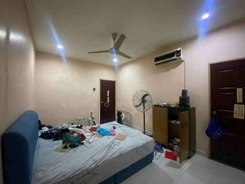 Rumah Teres 2 Tingkat untuk Dijual di Taman Kepong (Kepong) - Alison Chiu - Bedroom - PropertyGuru.com.my