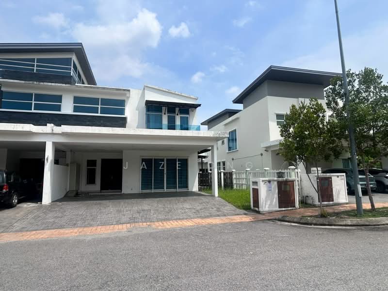 Rumah Berkembar untuk Dijual di Cyberjaya (Selangor) - Jaze Ong - Exterior - PropertyGuru.com.my