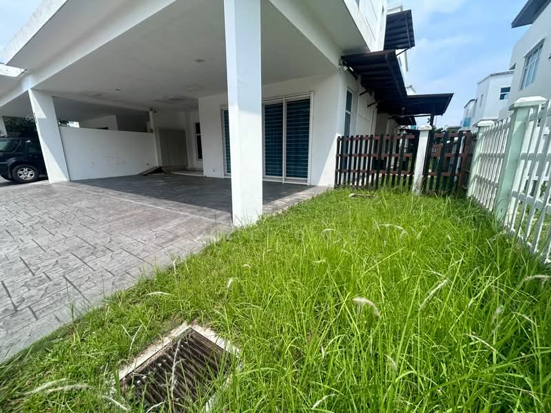 Rumah Berkembar untuk Dijual di Cyberjaya (Selangor) - Jaze Ong - Exterior - PropertyGuru.com.my