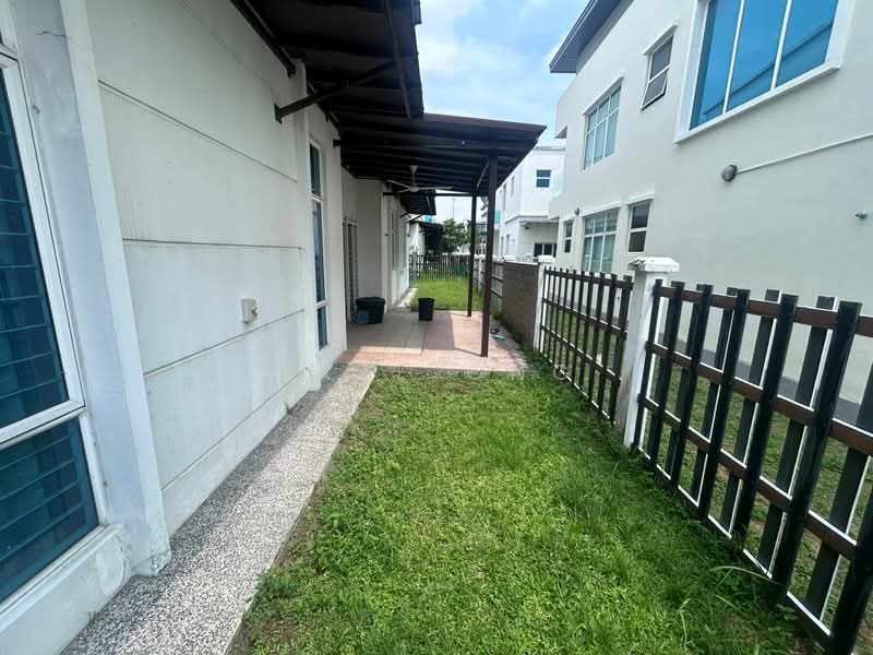 Rumah Berkembar untuk Dijual di Cyberjaya (Selangor) - Jaze Ong - Exterior - PropertyGuru.com.my