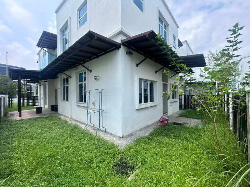 Rumah Berkembar untuk Dijual di Cyberjaya (Selangor) - Jaze Ong - Exterior - PropertyGuru.com.my