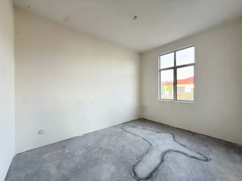 Bungalow for Sale in Bandar Tasik Senangin (Lenggeng) - Ahmad Fadlee - PropertyGuru.com.my