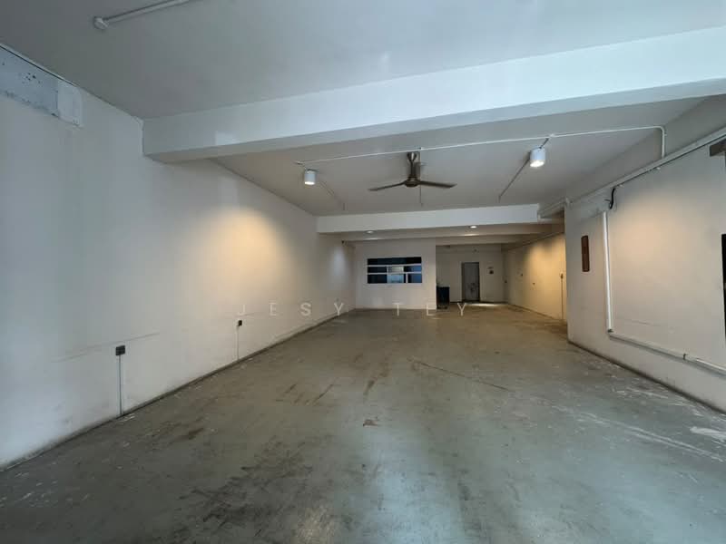 Shop / Office for Rent in Taman Molek (Johor Bahru) - Jesy Tey - Interior - PropertyGuru.com.my
