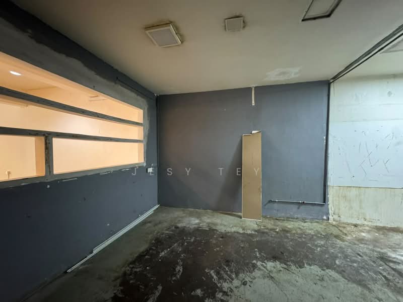 Shop / Office for Rent in Taman Molek (Johor Bahru) - Jesy Tey - Interior - PropertyGuru.com.my
