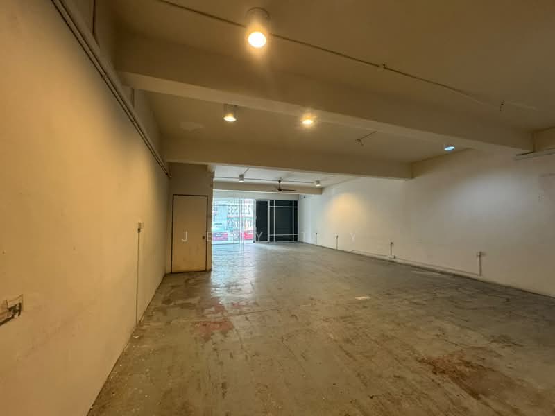 Shop / Office for Rent in Taman Molek (Johor Bahru) - Jesy Tey - Interior - PropertyGuru.com.my