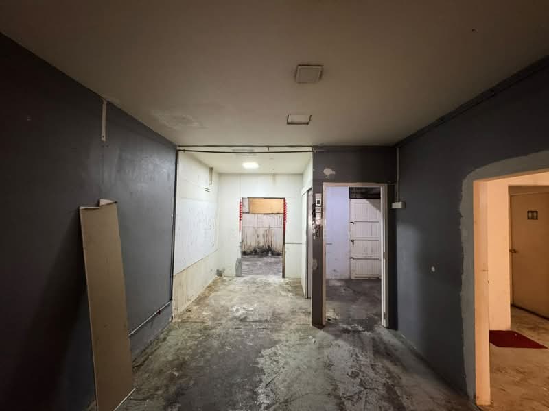 Shop / Office for Rent in Taman Molek (Johor Bahru) - Jesy Tey - Interior - PropertyGuru.com.my
