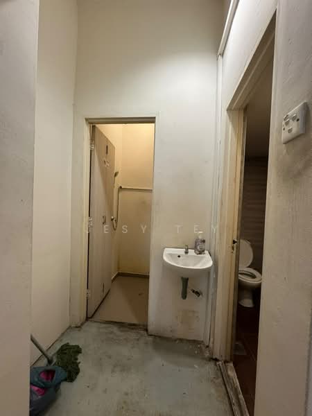 Shop / Office for Rent in Taman Molek (Johor Bahru) - Jesy Tey - PropertyGuru.com.my