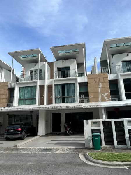 Rumah Teres 3 Tingkat untuk Dijual di Cyberjaya (Selangor) - Jaze Ong - Exterior - PropertyGuru.com.my