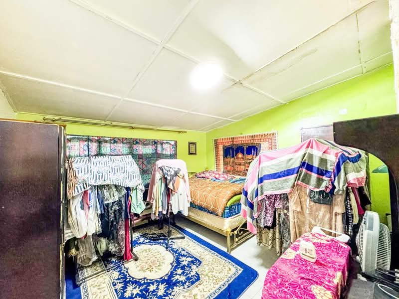 2-storey Terraced House for Sale in Taman Selayang Indah (Selayang) - Thoriq Suparman - Bedroom - PropertyGuru.com.my
