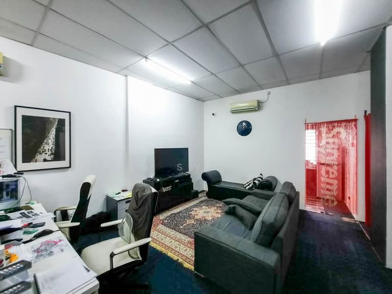 Kedai / Pejabat untuk Dijual di KL City Centre (Kuala Lumpur) - Zul Syafiq - Living Room - PropertyGuru.com.my