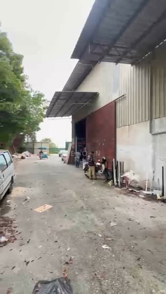 Warehouse for Rent in Kampung Pulau Meranti (Puchong) - Leon Leong - Exterior - PropertyGuru.com.my