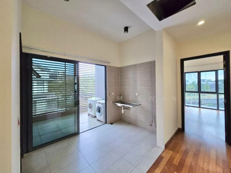 Twin Villa for Sale in Putrajaya (Putrajaya) - Hazlin Miswan - Balcony - PropertyGuru.com.my