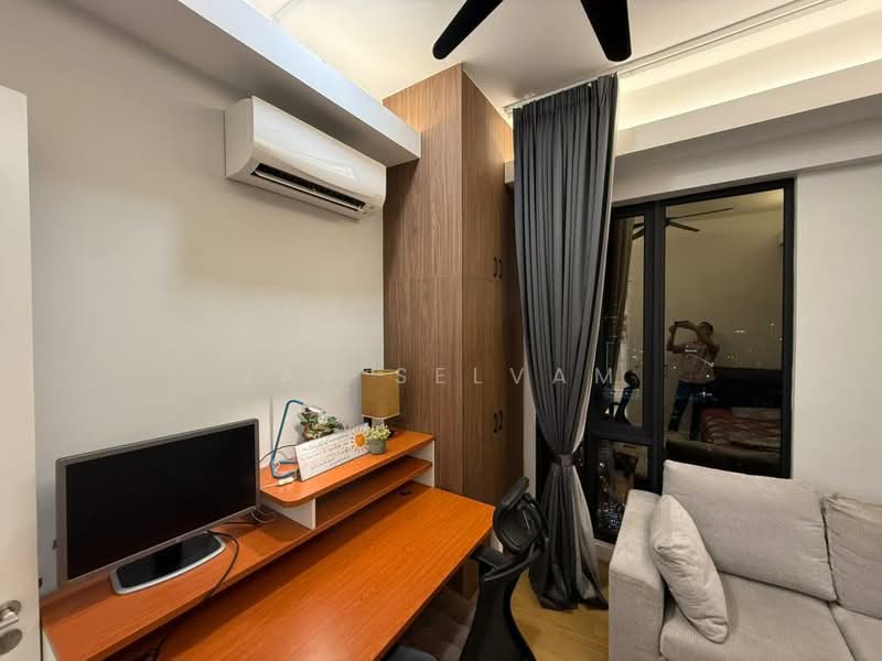 Servis Apartment untuk Disewa di The Sentral Suites - Jay Selvam - Study - PropertyGuru.com.my