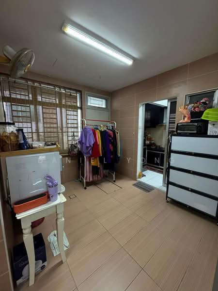 Rumah Teres 2 Tingkat untuk Dijual di Taman Bestari Indah (Ulu Tiram) - Daniel Yong - Kitchen - PropertyGuru.com.my