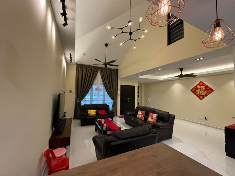 1.5-storey Terraced House for Rent in Taman Molek (Johor Bahru) - Jesy Tey - Living Room - PropertyGuru.com.my