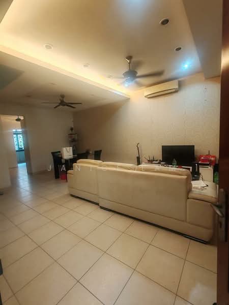 Rumah Teres 2 Tingkat untuk Disewa di Kota Kemuning (Shah Alam) - Janice Lam - Living Room - PropertyGuru.com.my