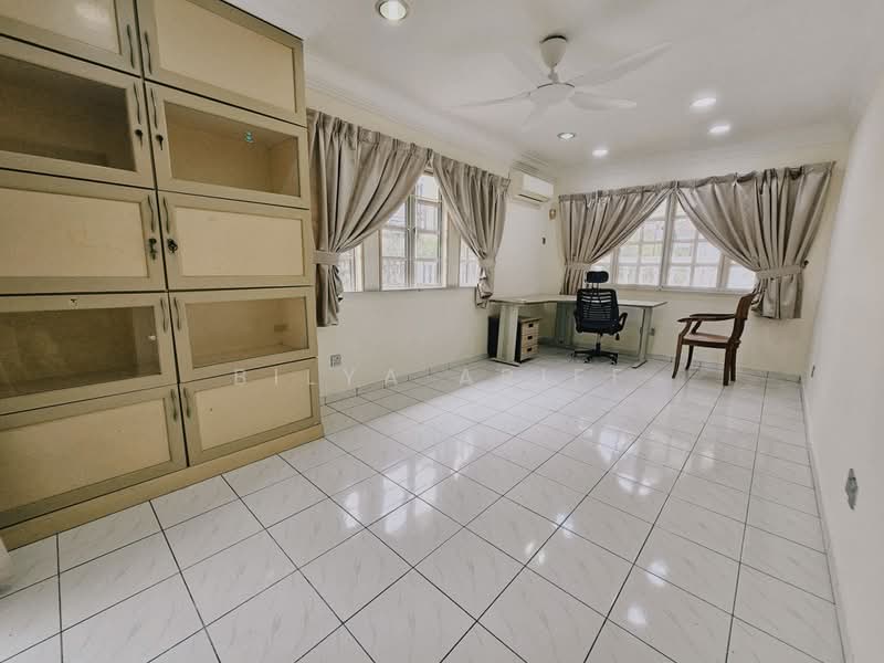 Rumah Berkembar untuk Dijual di Seksyen 9 (Shah Alam) - BILYA ARIFF - Study - PropertyGuru.com.my