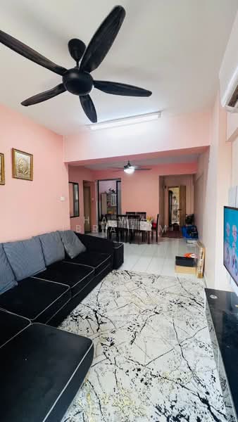 Pangsapuri untuk Dijual di Sri Dahlia - Hawa Ibrahim - Living Room - PropertyGuru.com.my