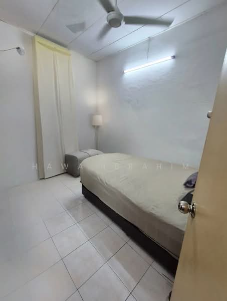 Pangsapuri untuk Dijual di Sri Dahlia - Hawa Ibrahim - Bedroom - PropertyGuru.com.my