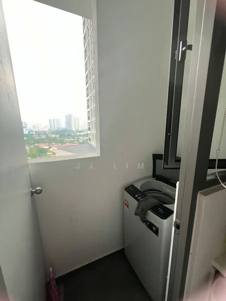 Servis Apartment untuk Disewa di Kenwingston Platz - JJ Lim - Balcony - PropertyGuru.com.my