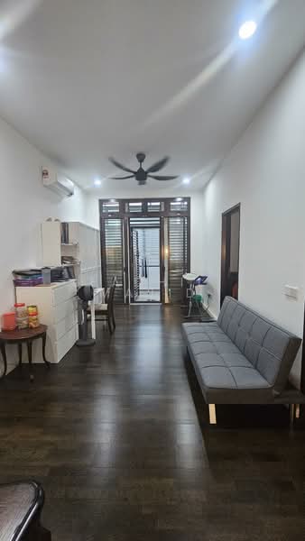 Rumah Berkembar untuk Dijual di Denai Alam (Shah Alam) - Fadhil Majid - Living Room - PropertyGuru.com.my