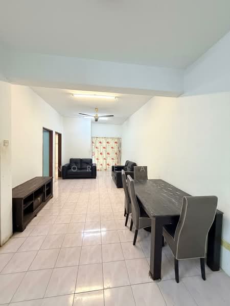 Flat for Rent at Pusat Hentian Kajang - Norlela . - Living Room - PropertyGuru.com.my