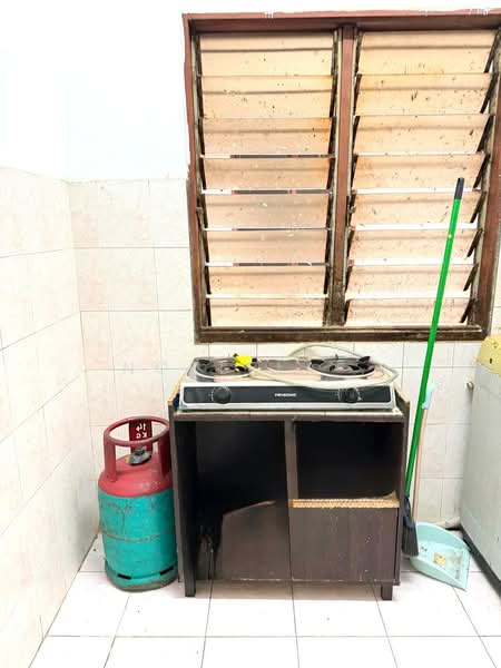 Flat for Rent at Pusat Hentian Kajang - Norlela . - Kitchen - PropertyGuru.com.my