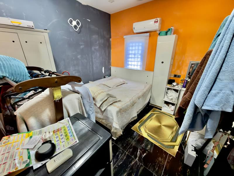 Rumah Teres 2 Tingkat untuk Dijual di Selayang (Selangor) - Azrul Ismail - Bedroom - PropertyGuru.com.my