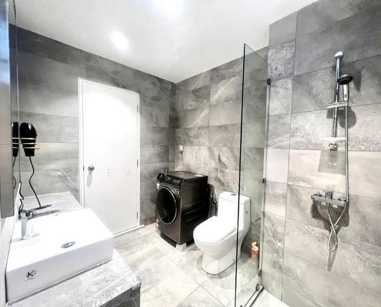 Service Residence for Rent at Equine Residence - Evanslee . - Bathroom - PropertyGuru.com.my