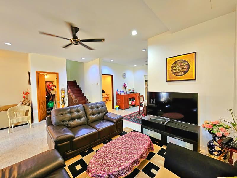 Rumah Berkembar untuk Dijual di Damansara Heights (Kuala Lumpur) - Tony Chang - Living Room - PropertyGuru.com.my